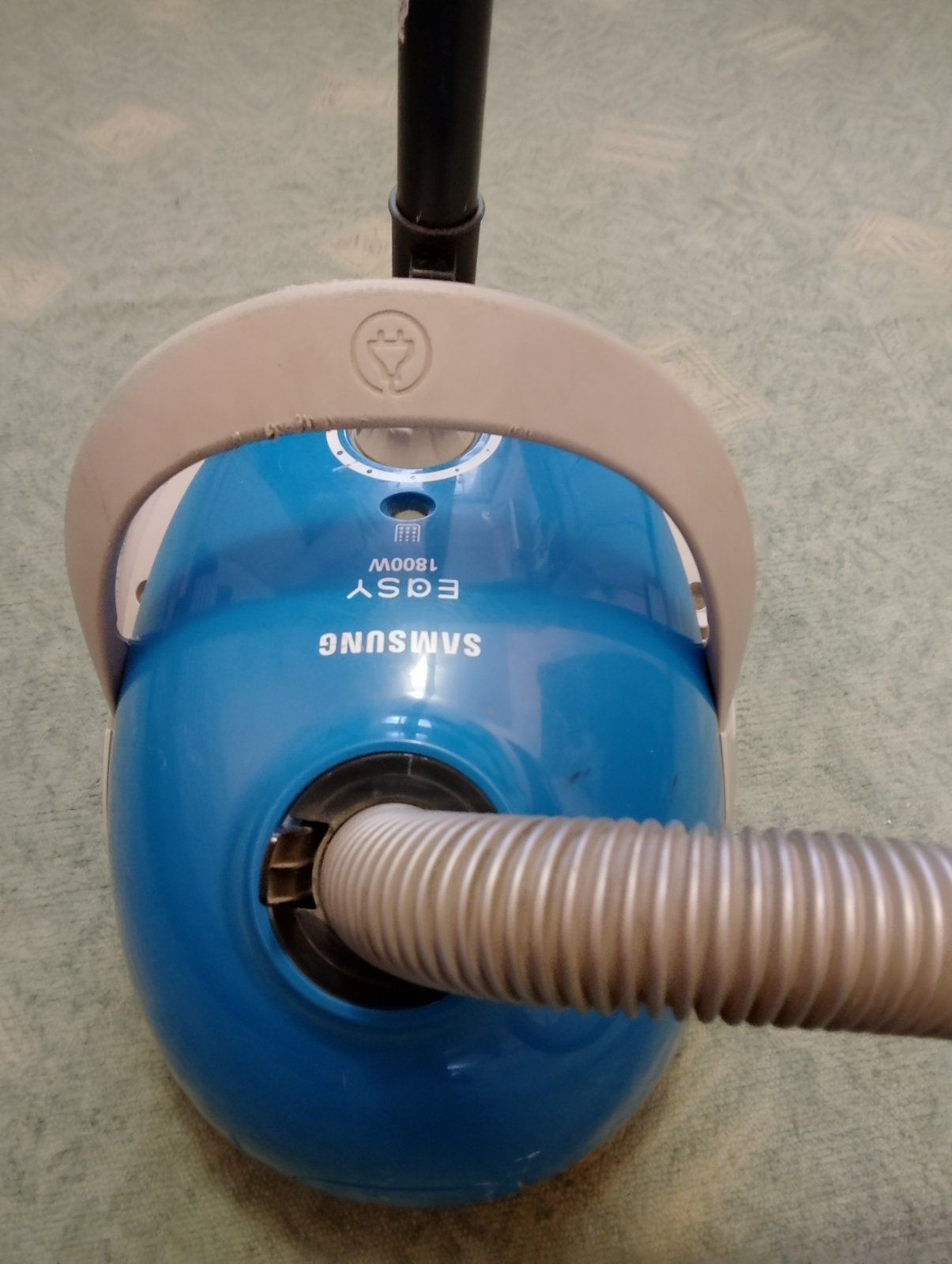 Продам пилосос Samsung в гарному стані.