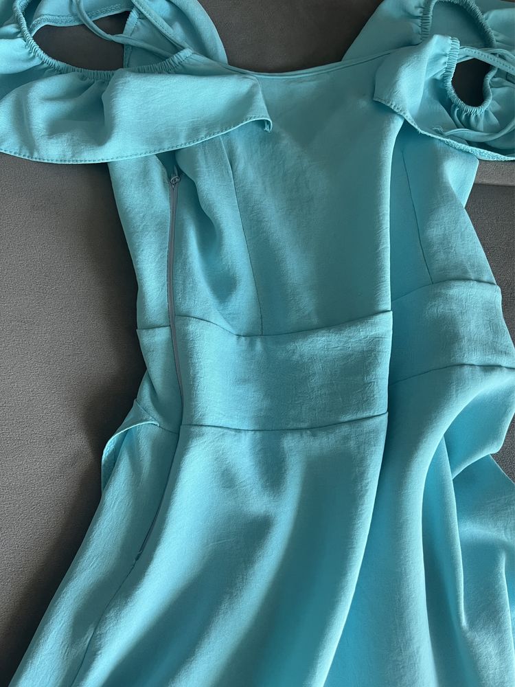 Сукня у світло бірюзовому кольорі