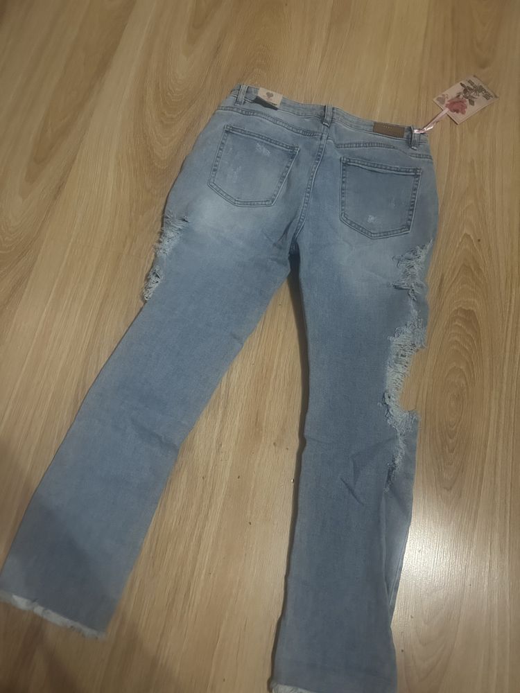 Nowe jeansy mom fit