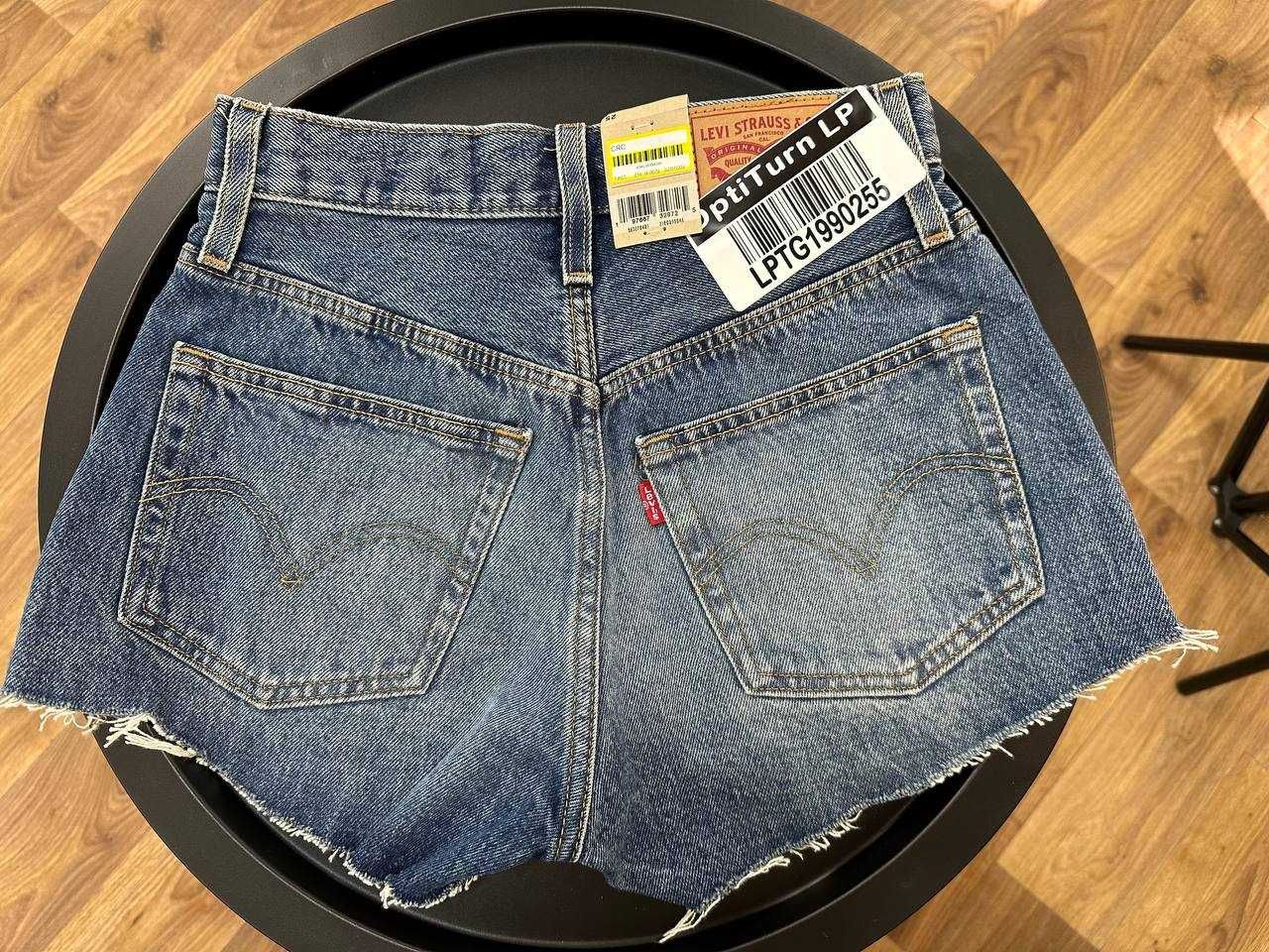 Жіночі шорти LEVI’S (оригінал)