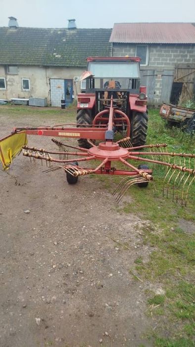 Zgrabiarka karuzelowa