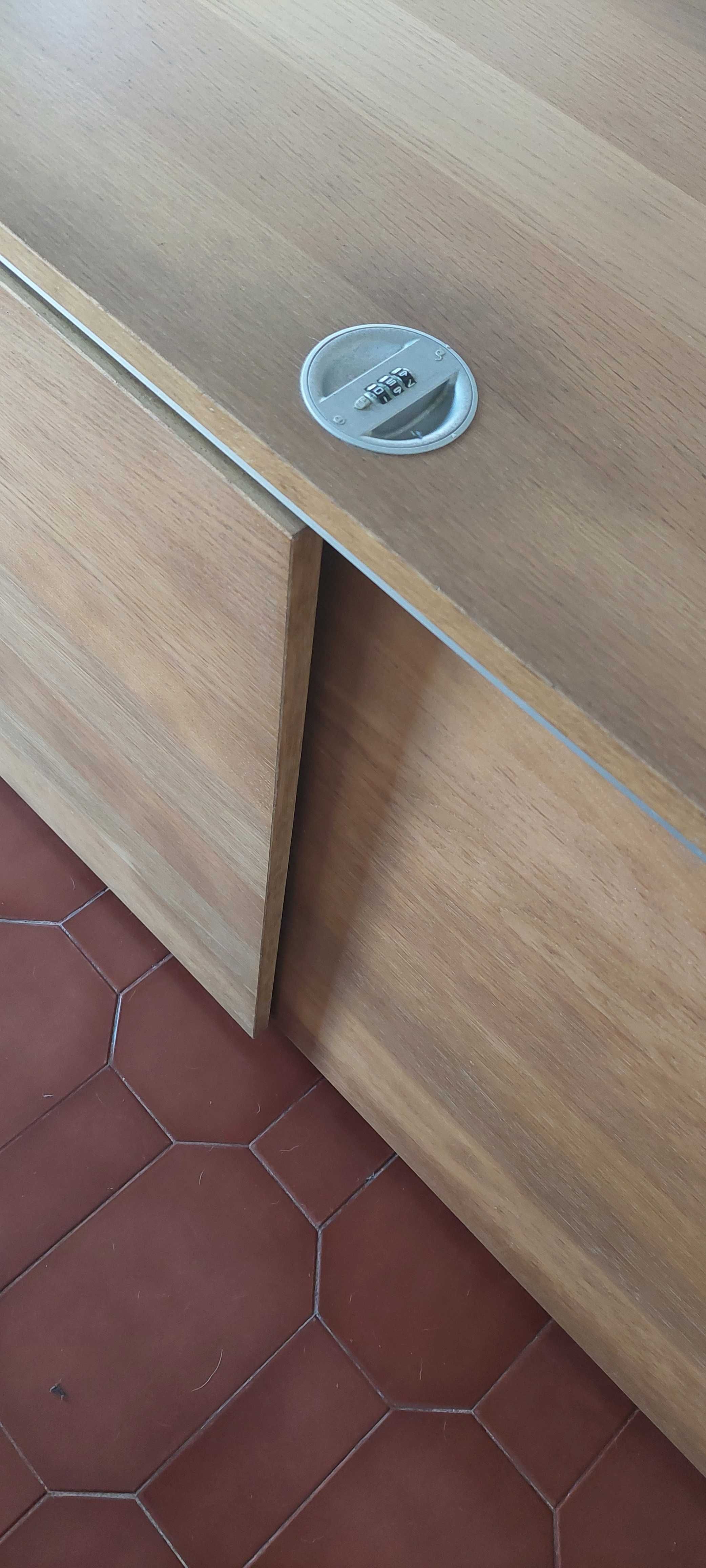 Móvel sala/escritório madeira  IKEA