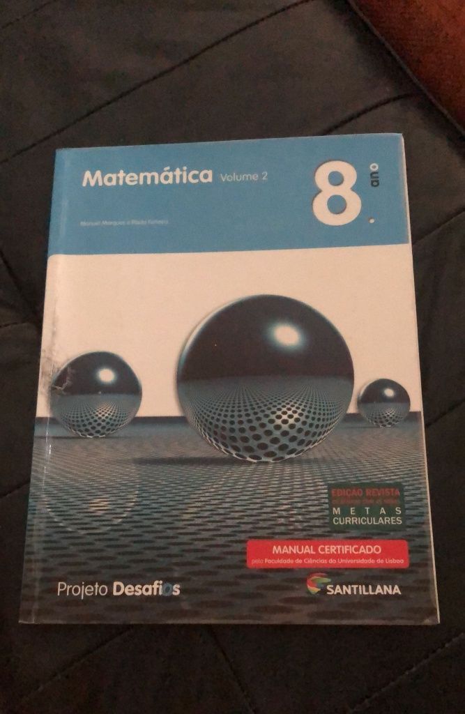 Manual de Matemática 8º ano pouco uso