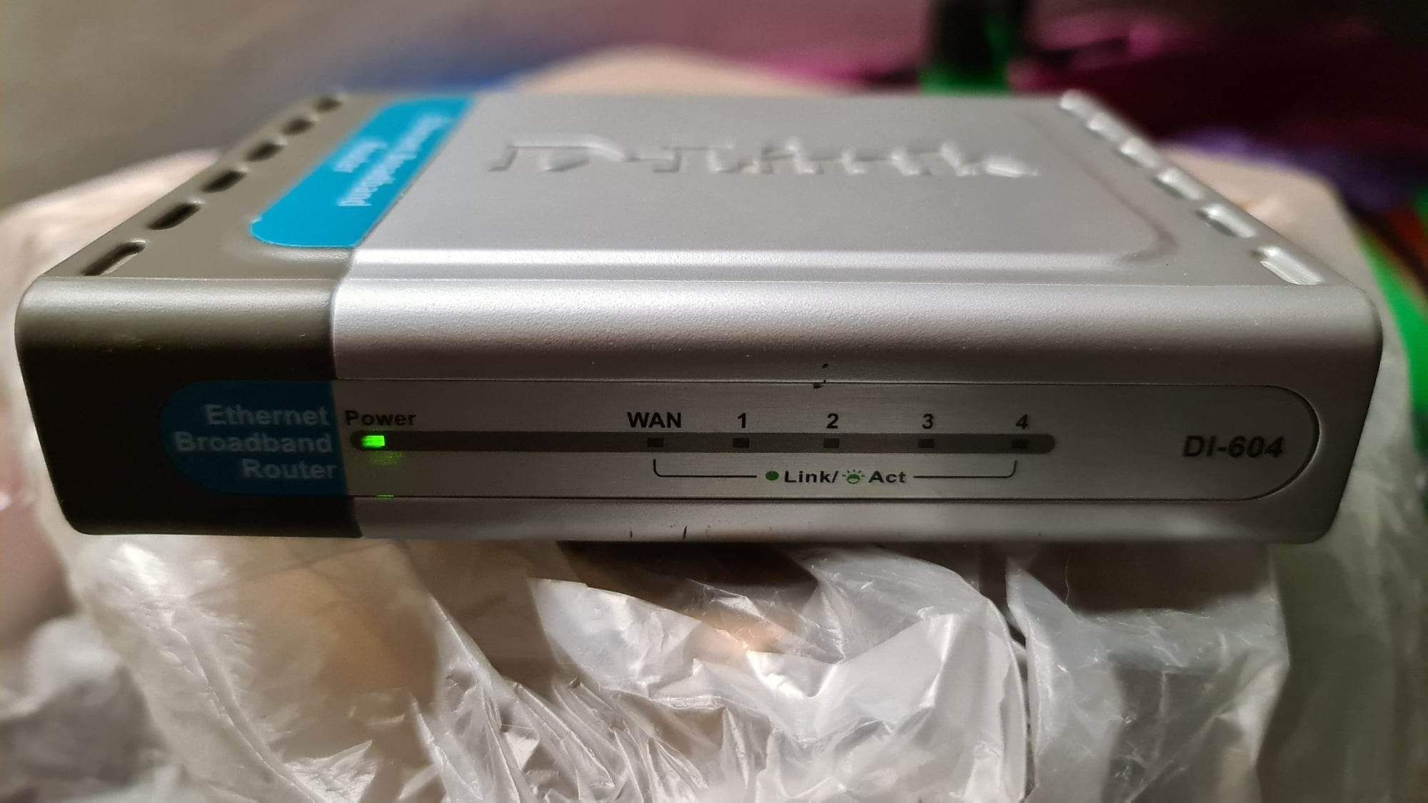 Router DI-604 srebrny