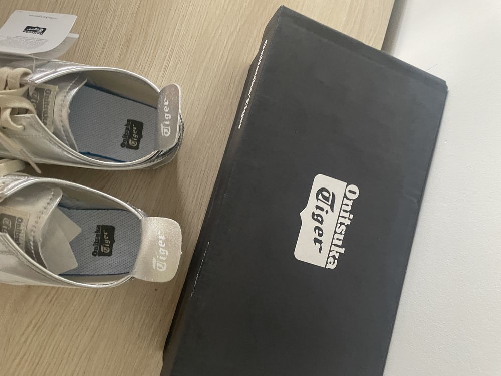 asics tiger onitsuka mexico 66