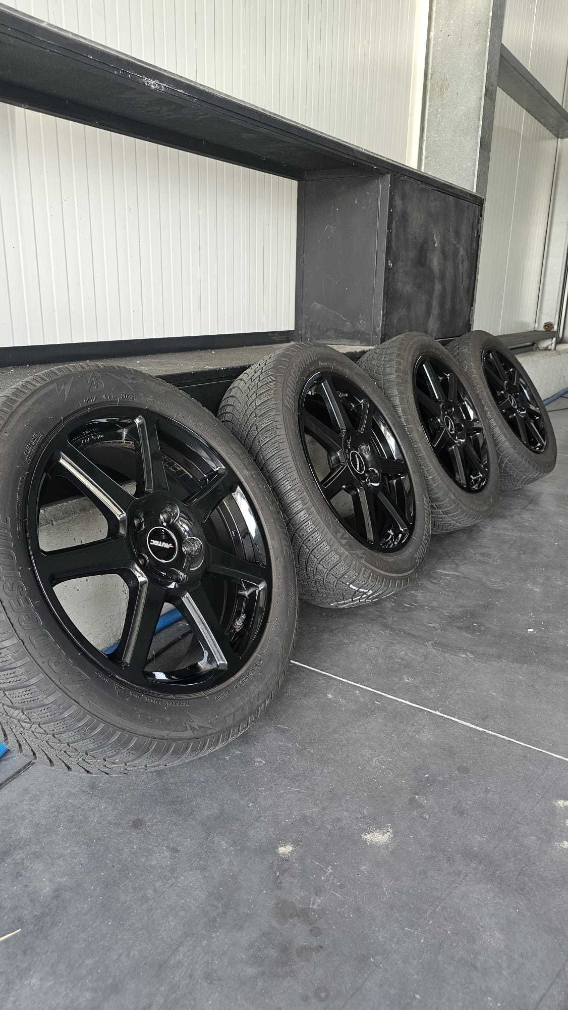 Jantes 17" Autec e Pneus Bridgestone blizzak 205/55 R17 | Como Novo