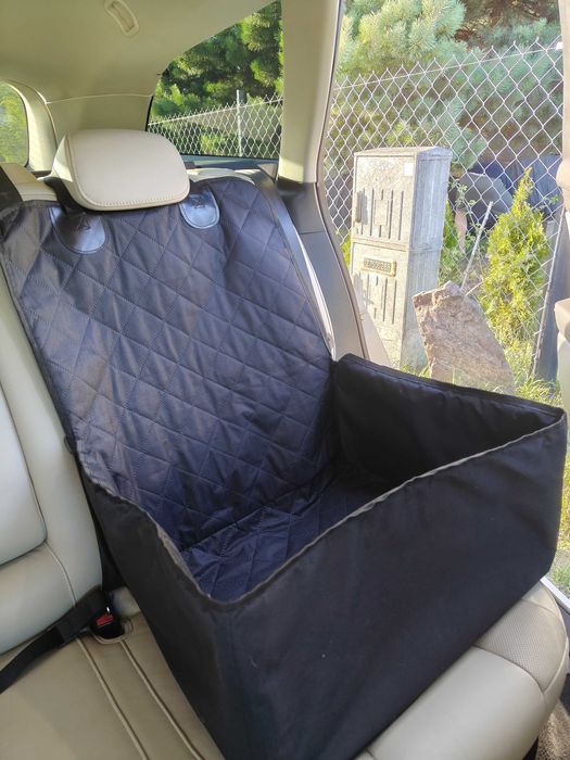 Fotelik samochodowy dla psa