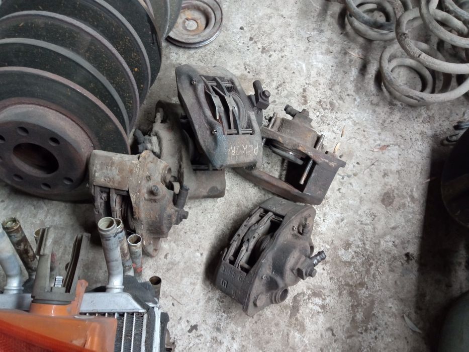 Пружини амортизатори Опель Вектра А Кадет Астра Ф Аскона Корса