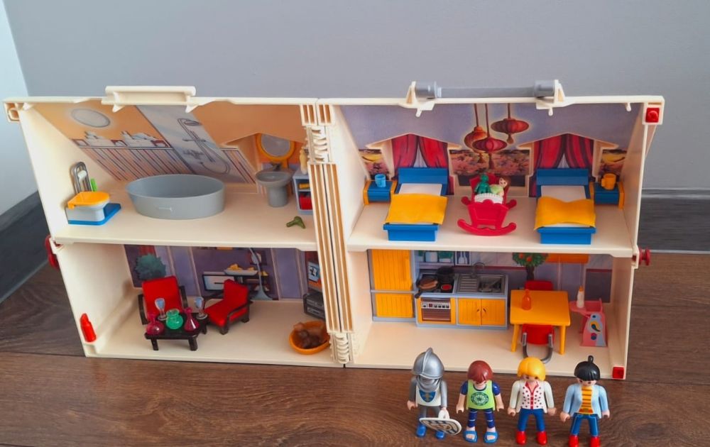 Domek + pełne akcesoria Playmobil