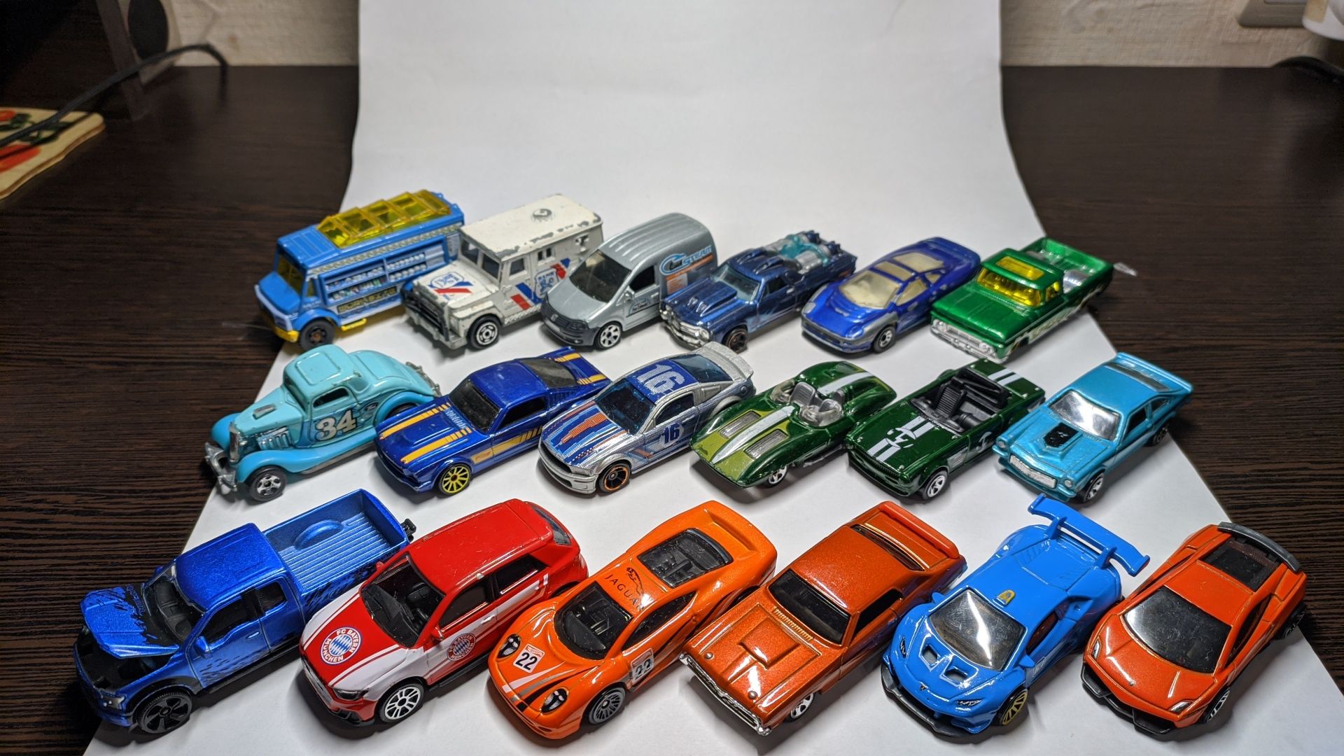 Машинки модели matchbox majorette hot wheels