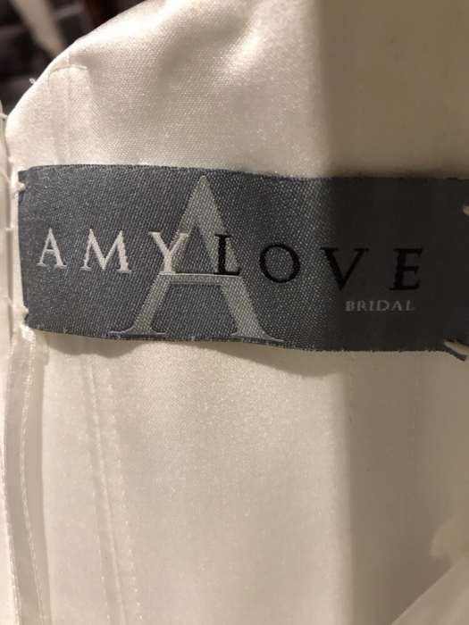 Cudna suknia ślubna AMY LOVE Bridal