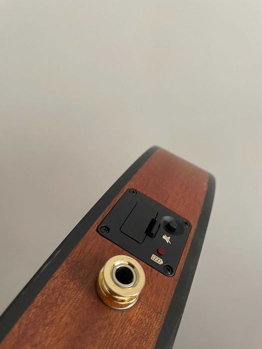 Guitarra clássica elétrica Ibanez em perfeito estado