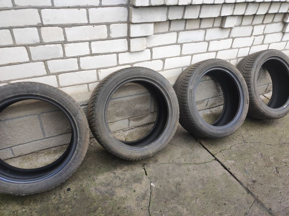 Резина зимова 225/45 R17 Hankook