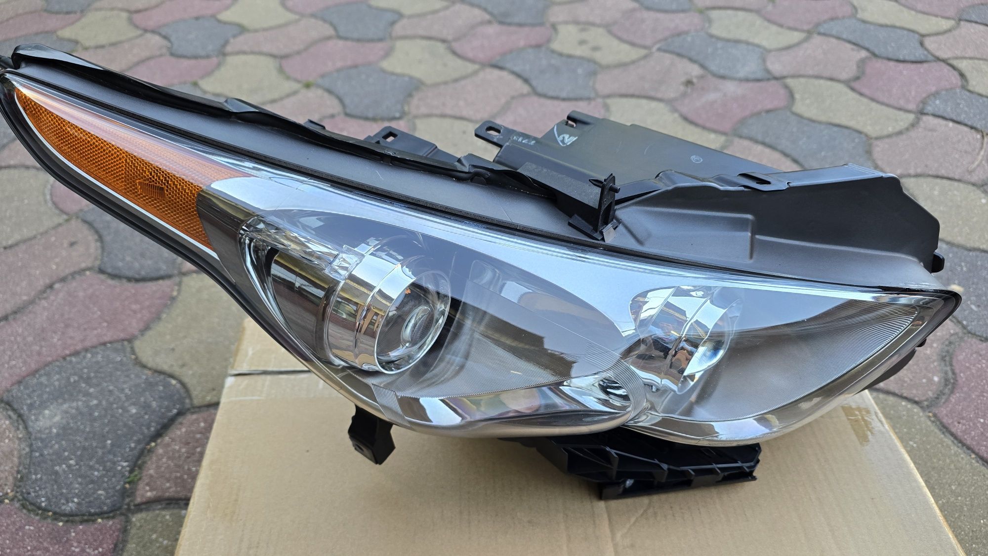 Lampa USA reflektor infiniti qx70 fx30 fx35 fx50 fx2 xenon prawy 2017