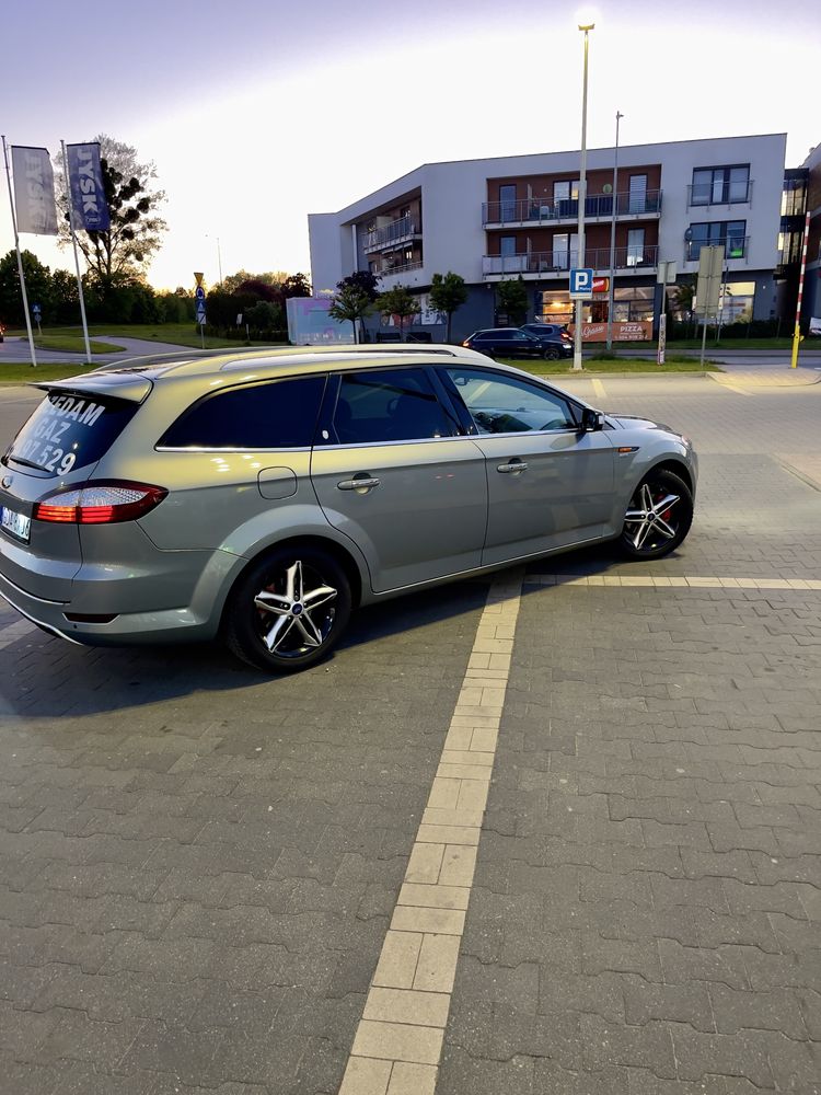 Ford Mondeo Ghia, Convers+, kombi, 4/5 drzwi