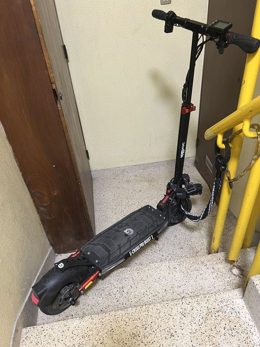 Trotinete Elétrica E-CROSS PRO BOOST 2 — Potência, Estilo e Liberdade!
