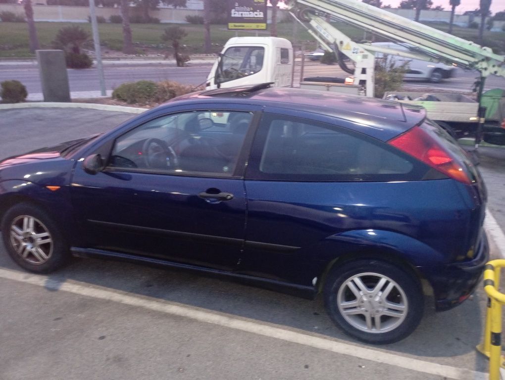 Ford focus 3p 1.6 Coupé 120cv impecável