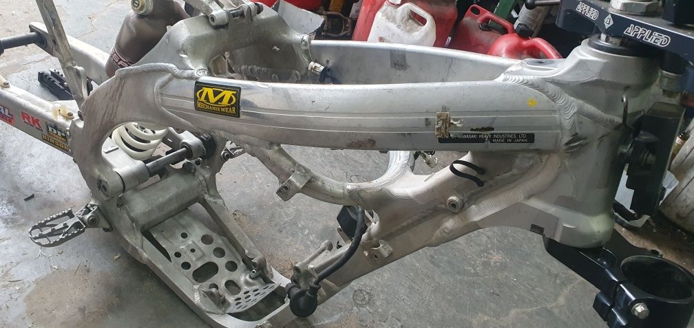 Rama goła części rurki stelaż kawasaki kxf 450 rok 2006 kxf 250