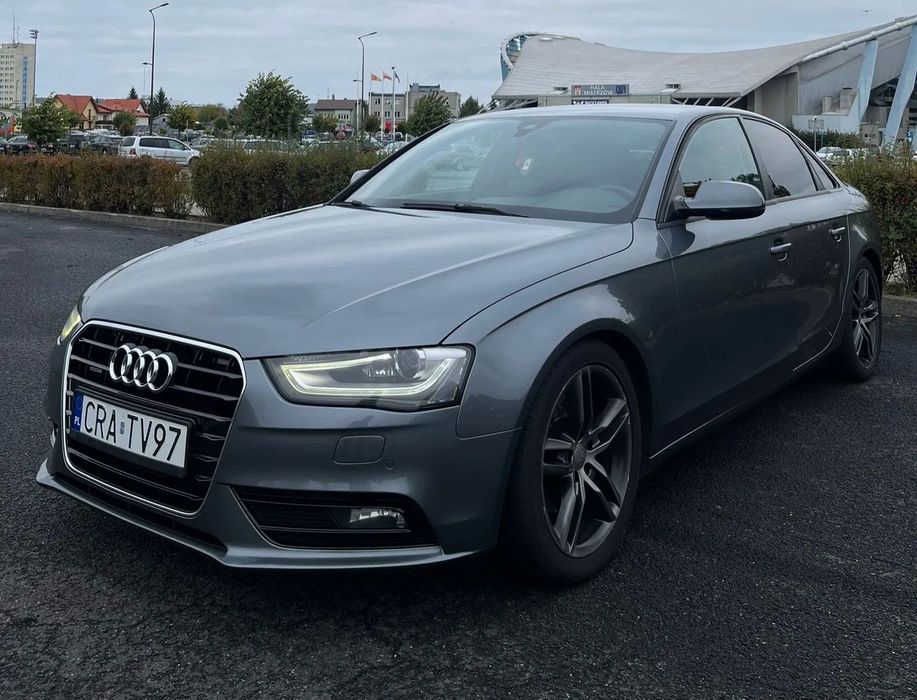 Audi A4 Limousine Audi A4 B8 2.0 TDI 177 Quattro S-Tronic Sedan Polift