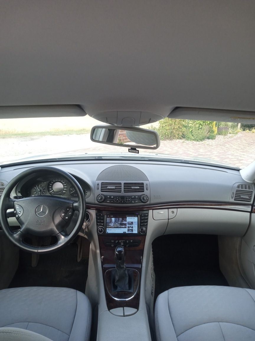Mercedes-Benz W211 E klasa 2.2 cdi