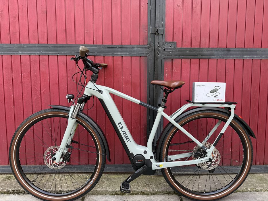 Велосипед електро Cube Touring  Pro 29