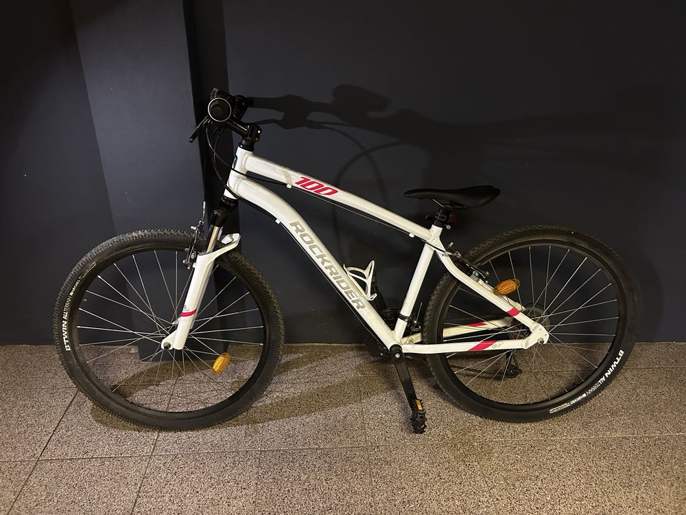Bicicleta Rockrider ST100 branca