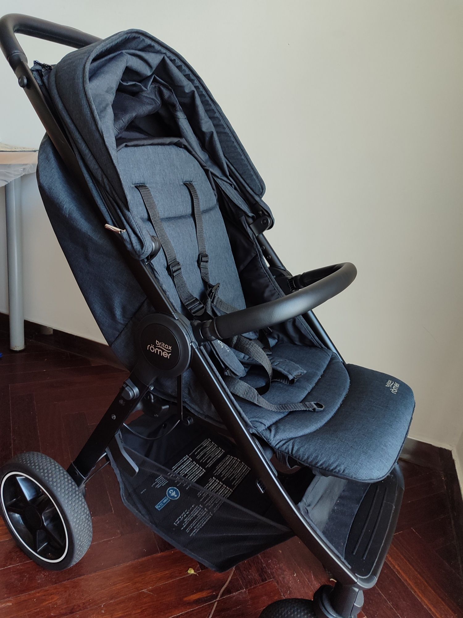 Britax Romer Carrinho de Passeio B-Agile M – Black Shadow