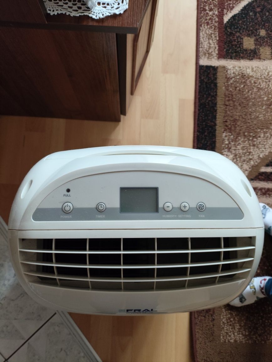 Osuszacz powietrza Fral dry digit 20lcd