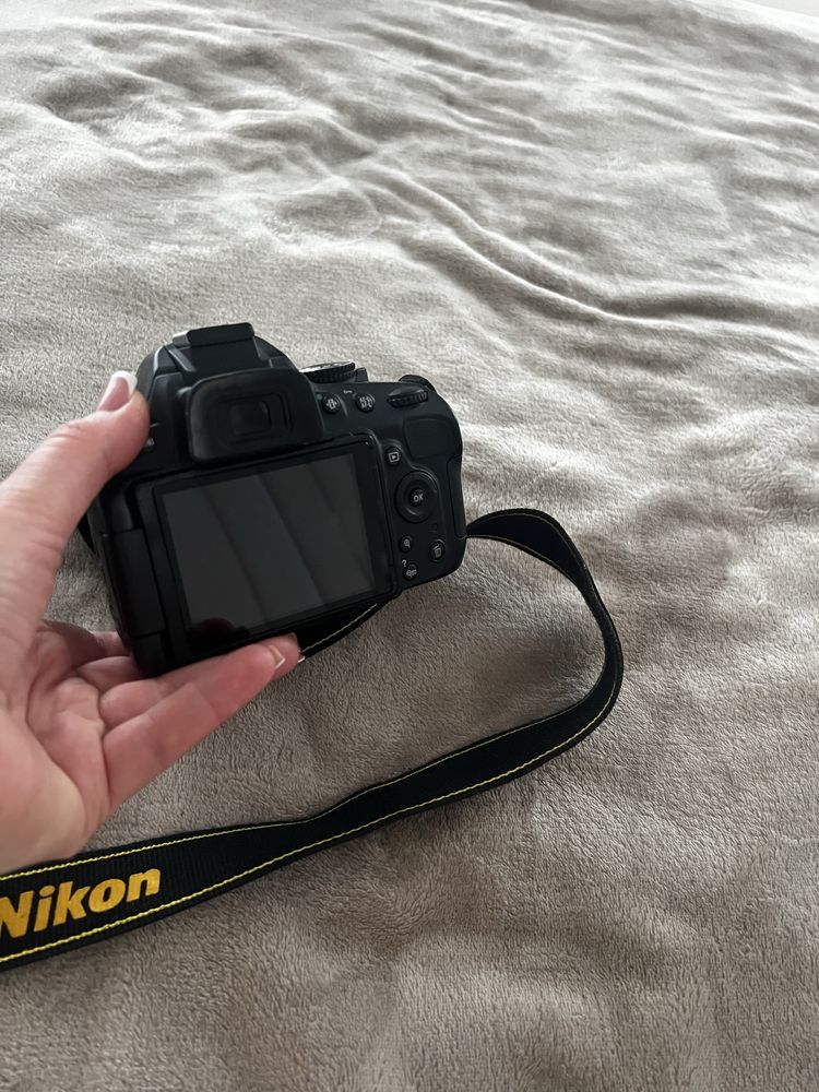 Фотокамера Nkon D5100+ обʼєктив Nikon DX af-s nikkor 18-105 mm