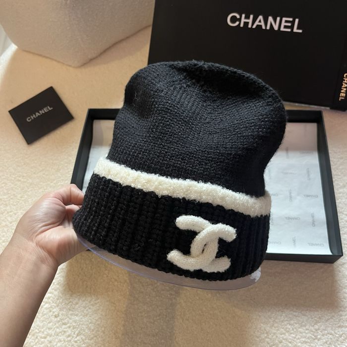 Czapka chanel czarna cc