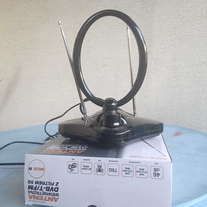 Antena TV wewnętrzna