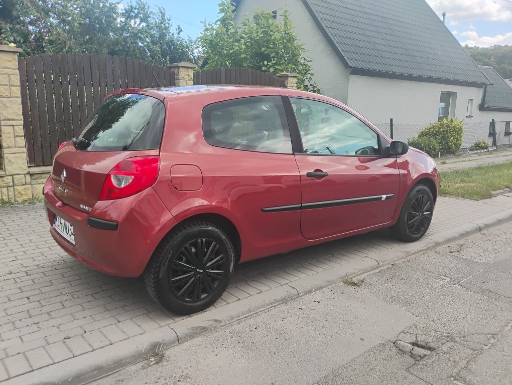 Renault Clio 3 1.6 16v 88 KM