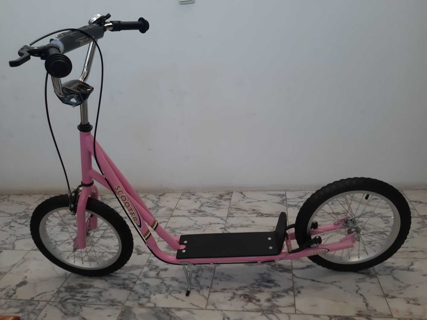 Trotinete adolescente e adultos
