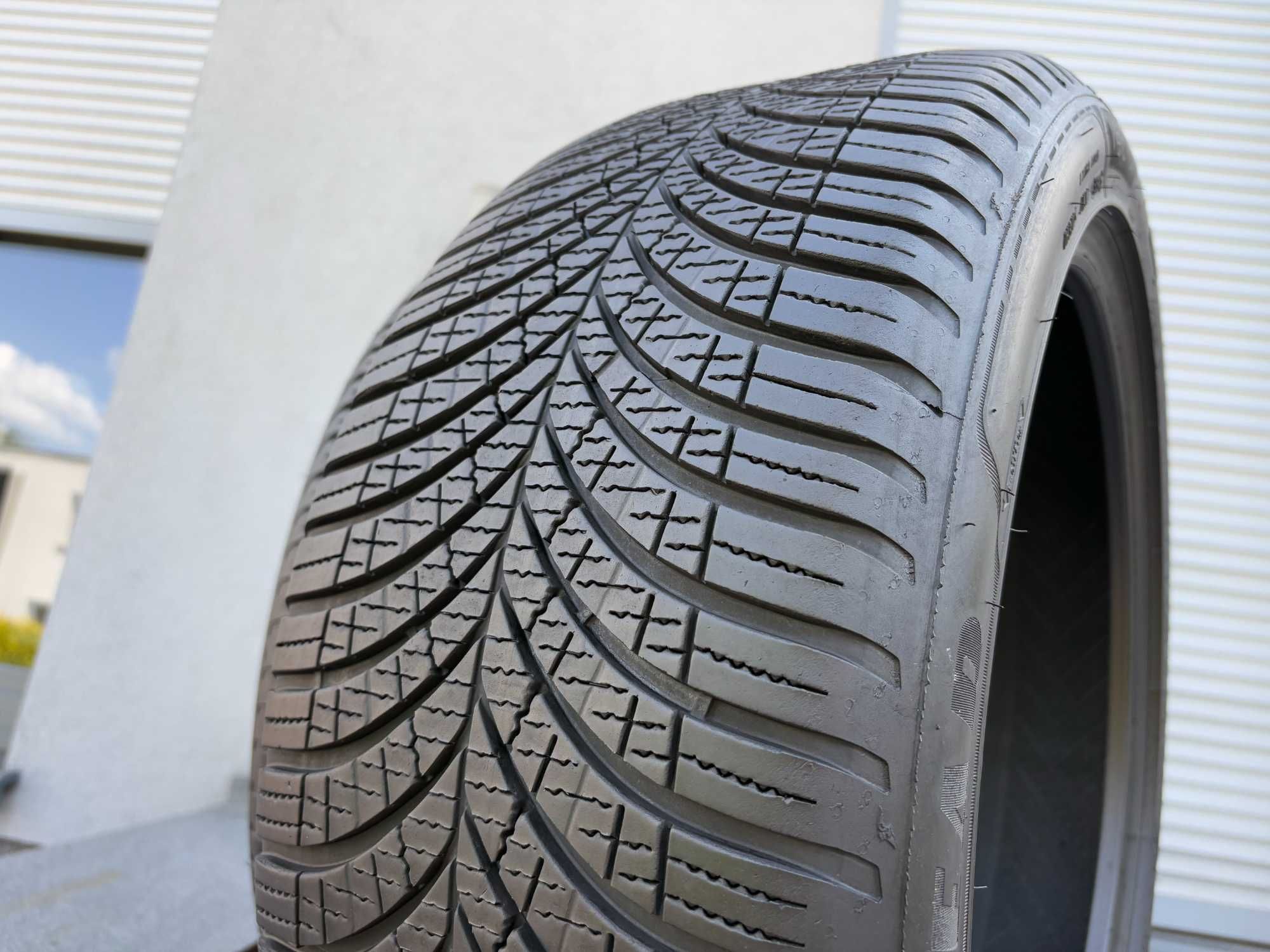 2szt całoroczne 235/45R18 GoodYear 6,1mm 2024r świetny stan! 4S215