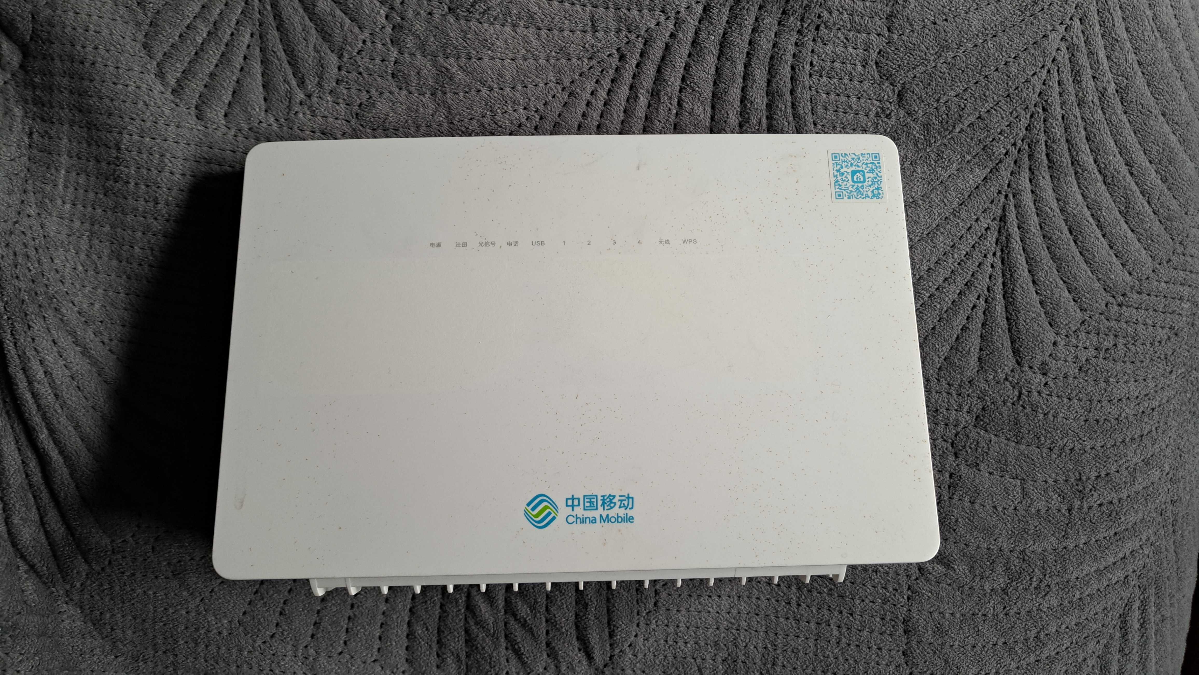 Router światłowodowy Huawei Ecolife + extender TP-Link AC750