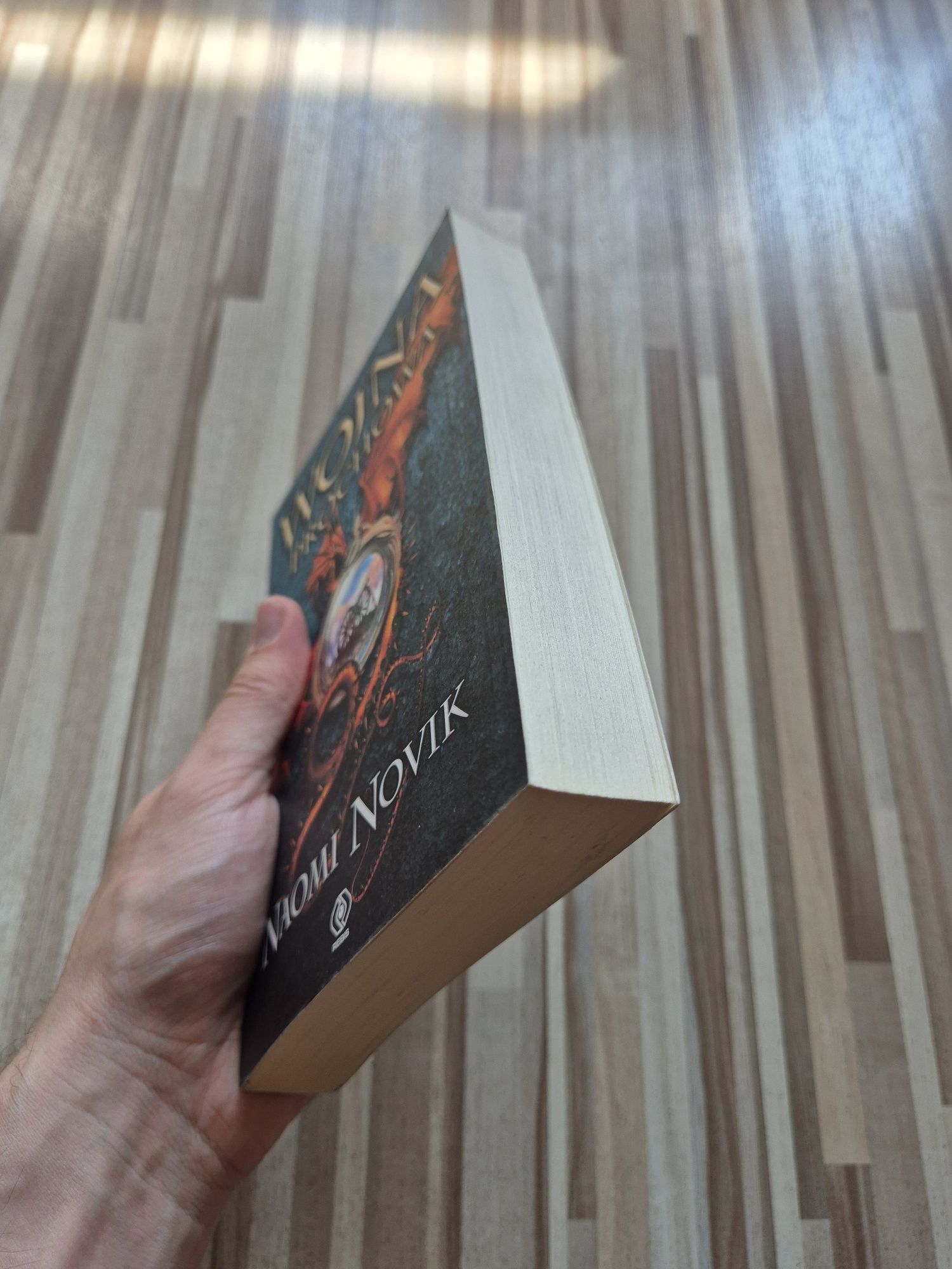 Wojna Prochowa - Naomi Novik
Naomi Novik
Naomi Novik