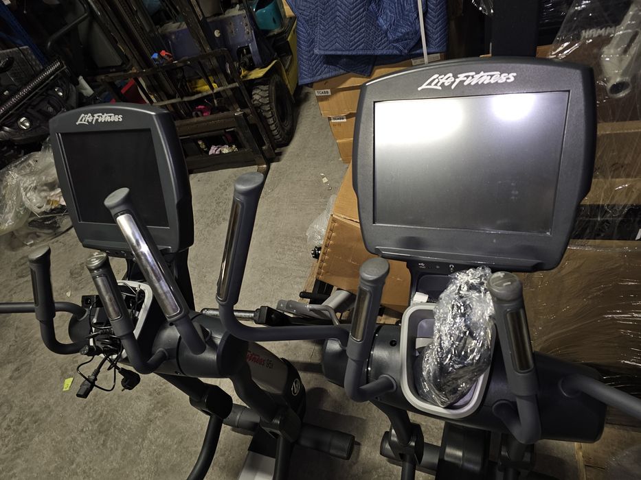 Life Fitness 95X Orbitrek Cross Trainer z konsolą Engage