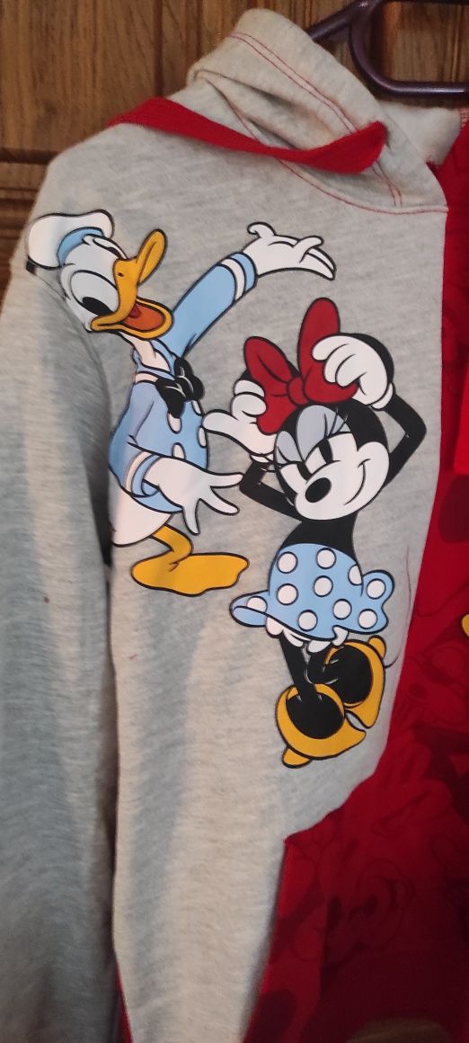 Bardzo ładna bluza z kapturem firmy Disney z Myszką Miki r XS