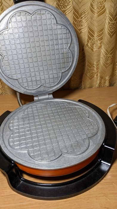 Электровафельница Сластёна, СССР