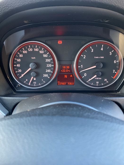 Продам BMW E90 330XI 2006р.