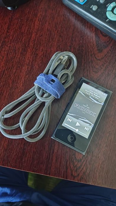 Ipod nano 7. б/у слабкий акумулятор