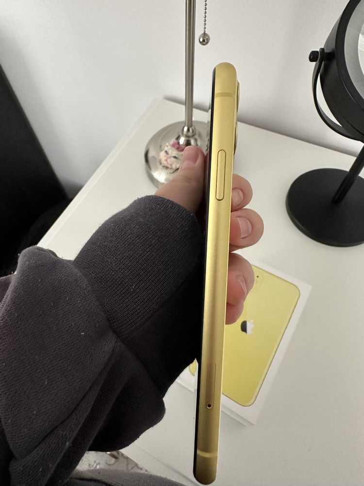 Iphone 11 80% kondycji baterii zolty nieserwisowany