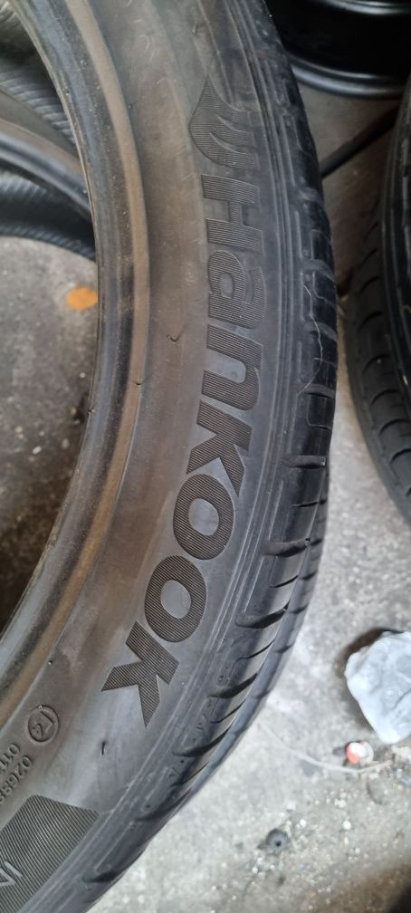 Para opon letnich Hankook 235 45r20