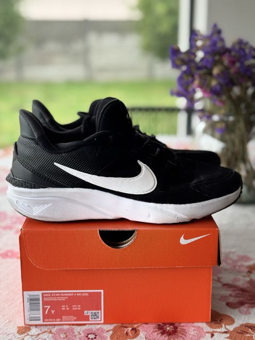 Кросівки дитячи (дорослі) Nike - 39р.