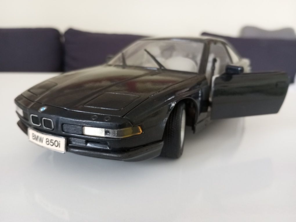 Bmw. 850 auto maisto 1:18 burago metalowe