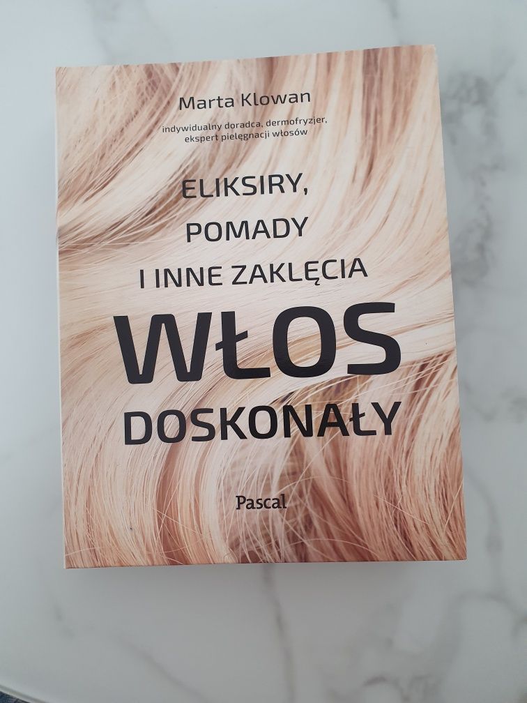 Włos doskonały Marta Klowan