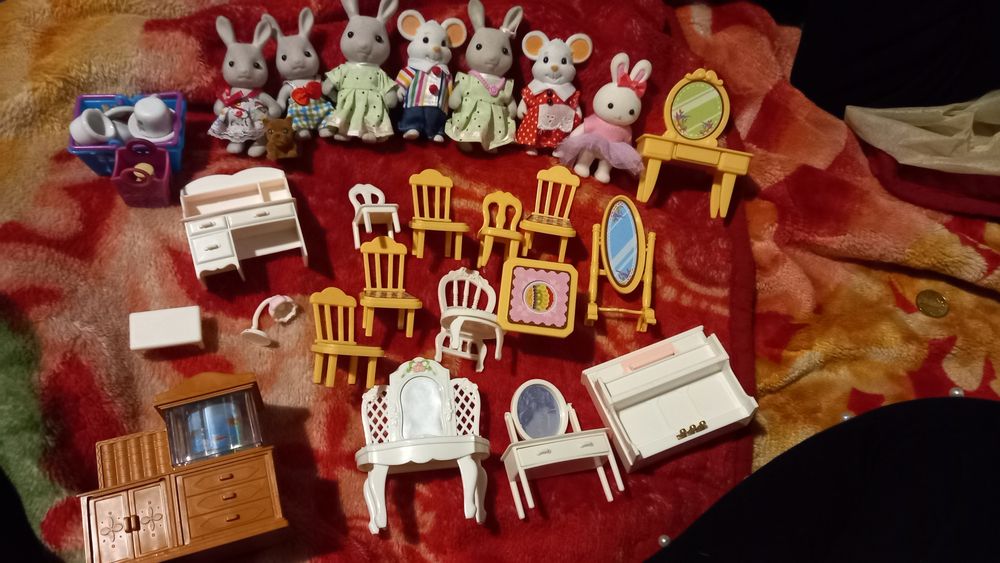 Продам игрушки  срочно