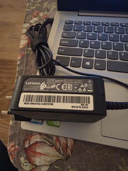 Laptop Lenovo w pełni sprawny