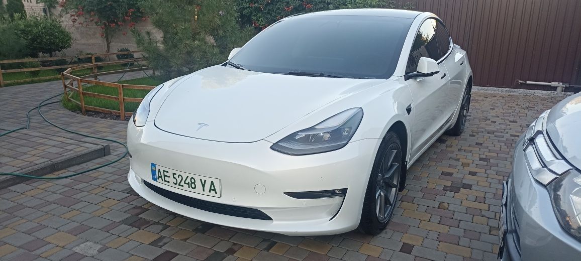 Продам Tesla model 3 2022 Long Range AWD