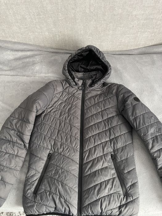 Куртка демісезонна